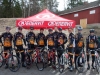 Valmiina kilpailukauden avaukseen. Kuvassa vasemmalta Mikko Auvinen Elite, Ville-Pekka Reponen Elite, Jouni Levo Kilpa, Markus Forsström Elite/M40, Ari Kuusisto Elite/M40, joukkueenjohtaja Tero Manninen, Jarmo Rissanen Elite, Ville Kantola Elite, Antti Palkén Kilpa, Antti Korpi Elite. Kuva: Elina Hiltunen