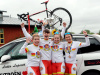 Seuran naiset voittivat naisten joukkuekilpailun Ruotsin Tidaholmassa ajetussa U6 cycle tour -kilpailussa. He ajoivat kilpailun SFI:n joukkueessa. Kuvassa Antonia Gröndahl (vas.), Cecilia Aintila, Rosa Törmänen ja Minna-Maria Kangas.