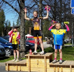 Wilma Aintila voitti 10-vuotiaiden tyttöjen korttelikilpailun.